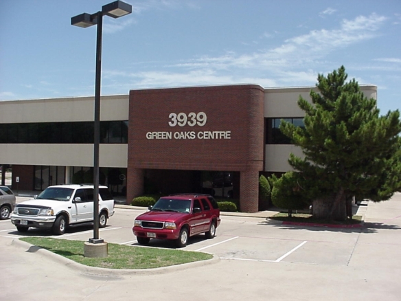 For Lease | 3939 SW Green Oaks Blvd | Arlington