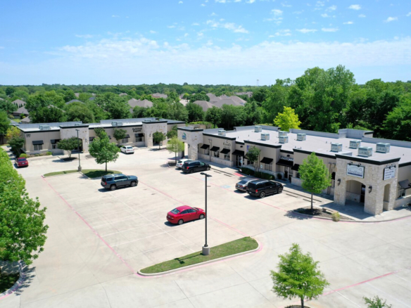 For Lease | 1261 – 1281 W. Green Oaks Blvd.